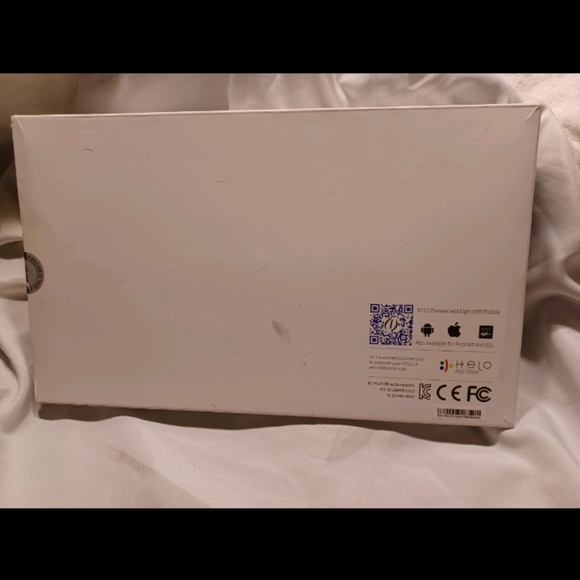 Helo Watch Set with Germanium Stones & 5 pack bands - Picture 4 of 5